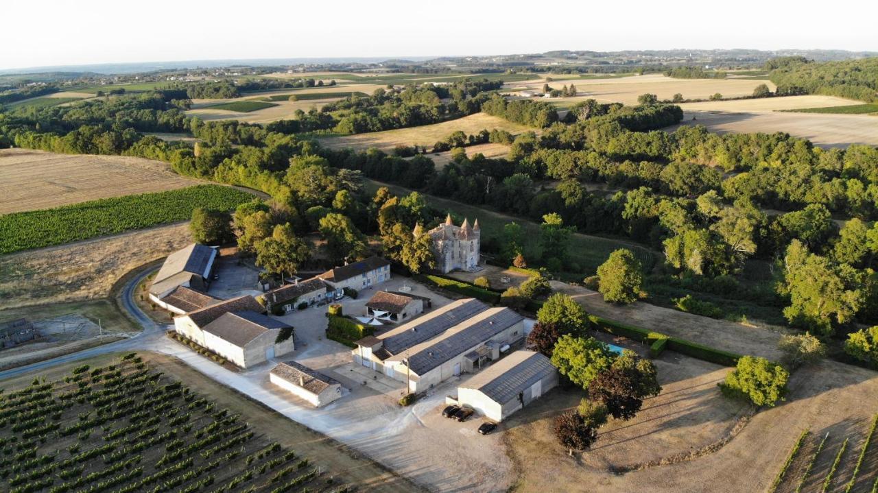 Gites Du Chateau De Panisseau Thénac Exteriör bild